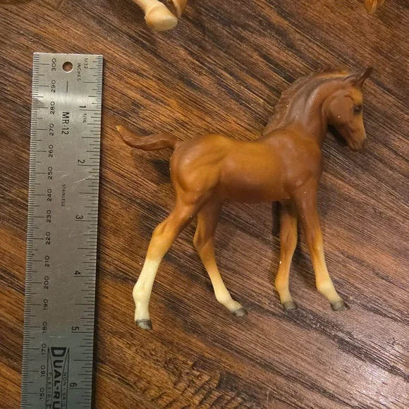 Breyer Classic Arabian Horse Family - Picture 3 of 7